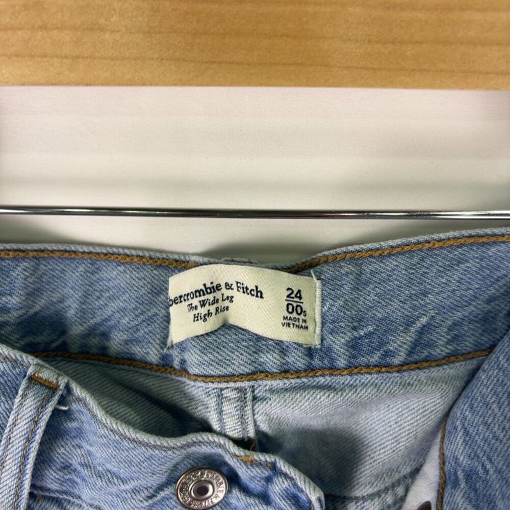Abercrombie & Fitch Light Blue Wide-Leg Jeans - Picture 2 of 3